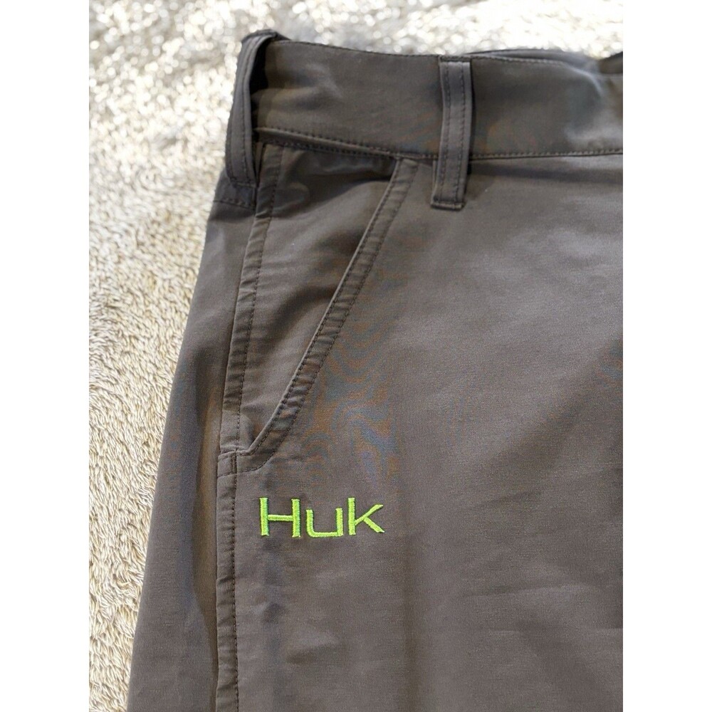 Huk Fishing Outdoor Performance Shorts Mens Small Stretch Utility Lightweight
